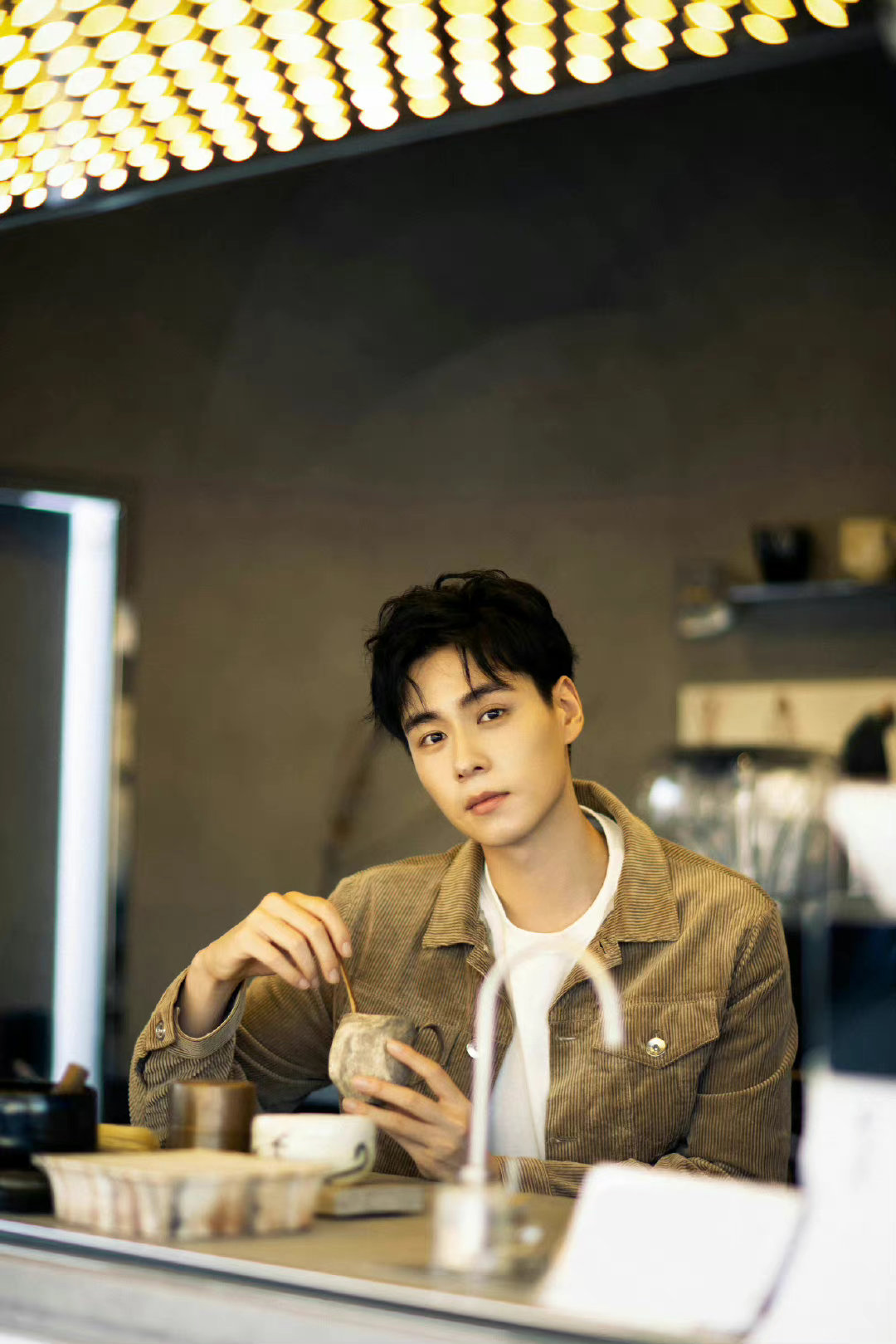 胡一天清冷vs可爱,你喜欢哪种状态_高清图集_新浪网