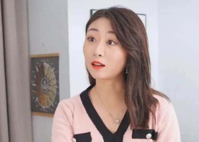 他曾是红极一时的主持人,因一句话断送前途,如今58岁病魔缠身|李彬|高志伟|李黎_新浪新闻