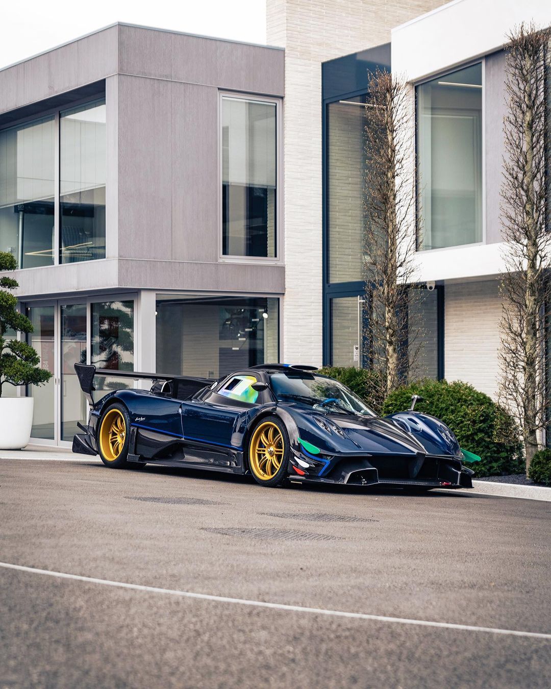 改装后可以合法上路的帕加尼zonda revolución!_高清图集_新浪网