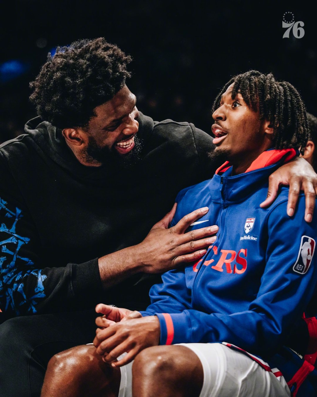 76人核心哈登贡献三双全能数据串联全队攻防成关键胜负手