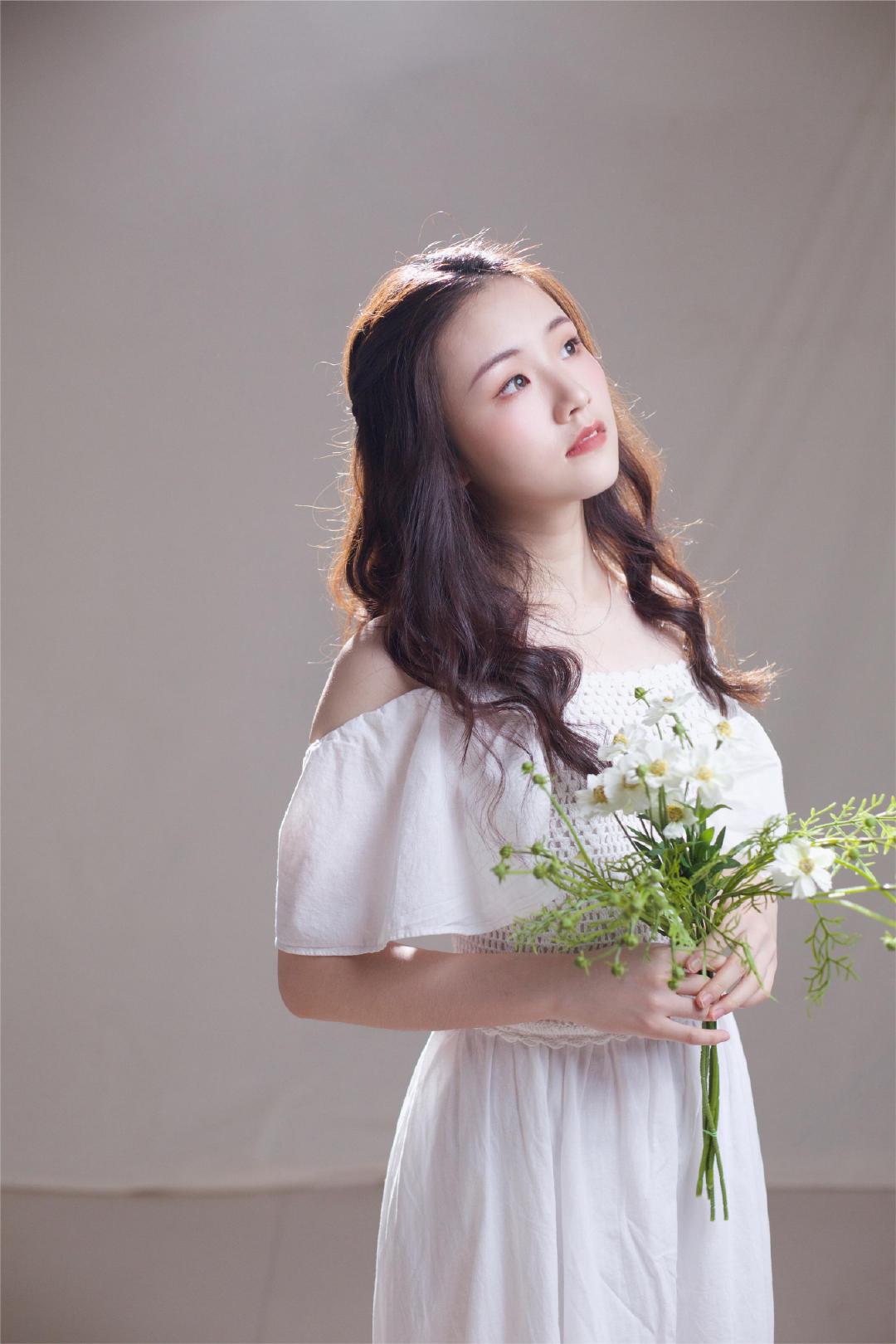 歌手郭沁全新单曲《是你 你是》上线 纯净歌声动情描绘爱之箴言|是你 