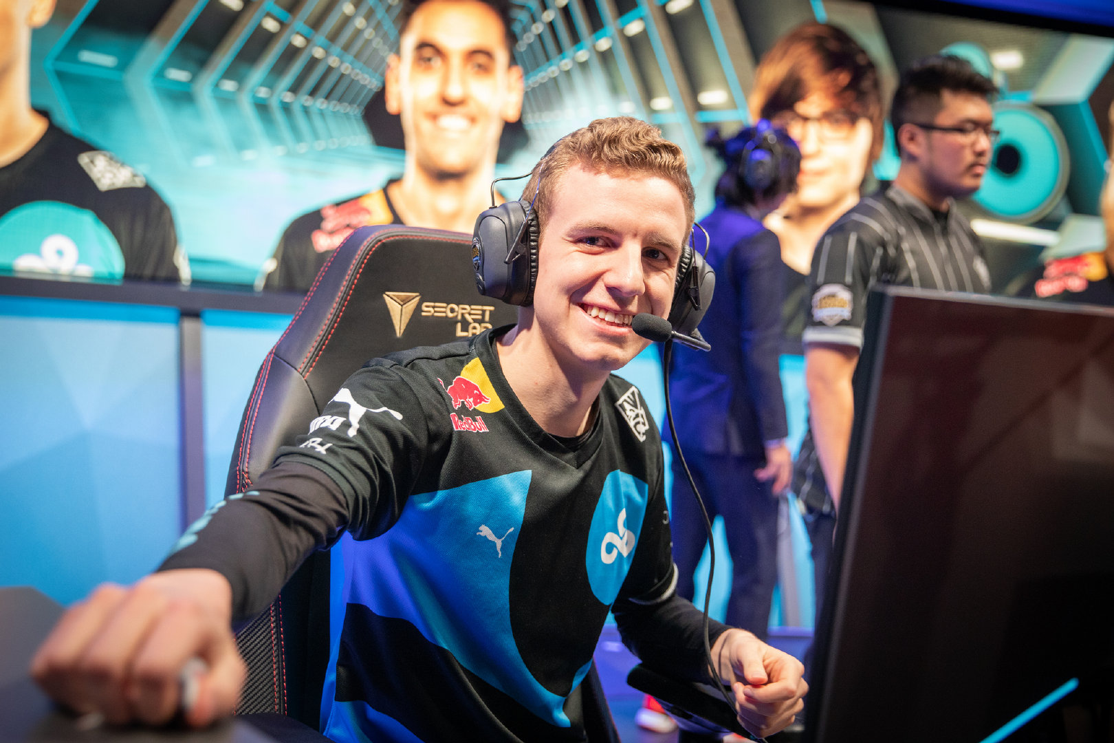 c9发推告别licorice:一日c9,一生c9