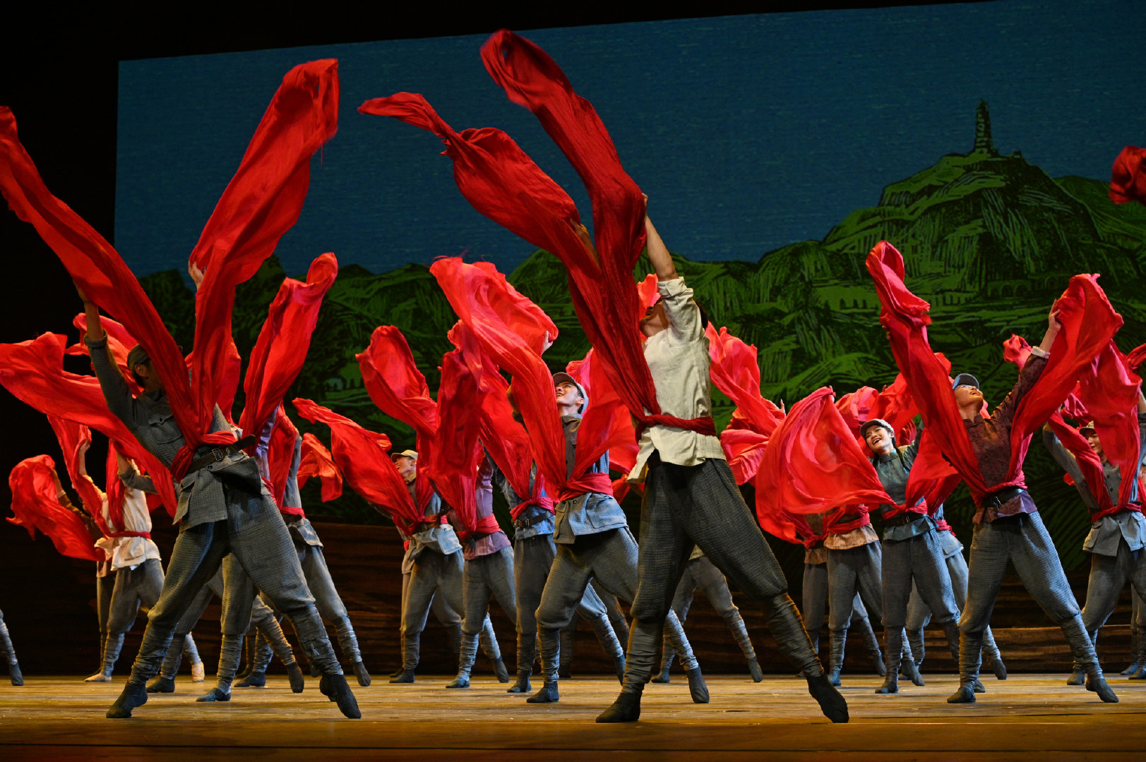 为人民而舞传承延安精神 原创舞蹈诗剧《杨家岭的春天》首演亮相