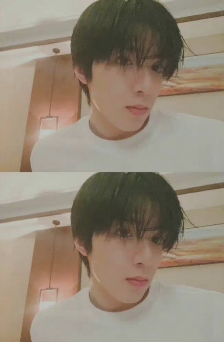 刘耀文素颜湿发随拍,湿发我可就太喜欢了, 素颜好好看……__财经头条