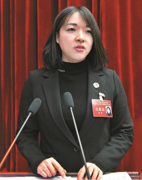 张宁委员代表农工党三明市委会发言:近年来,党中央,国务院高度重视