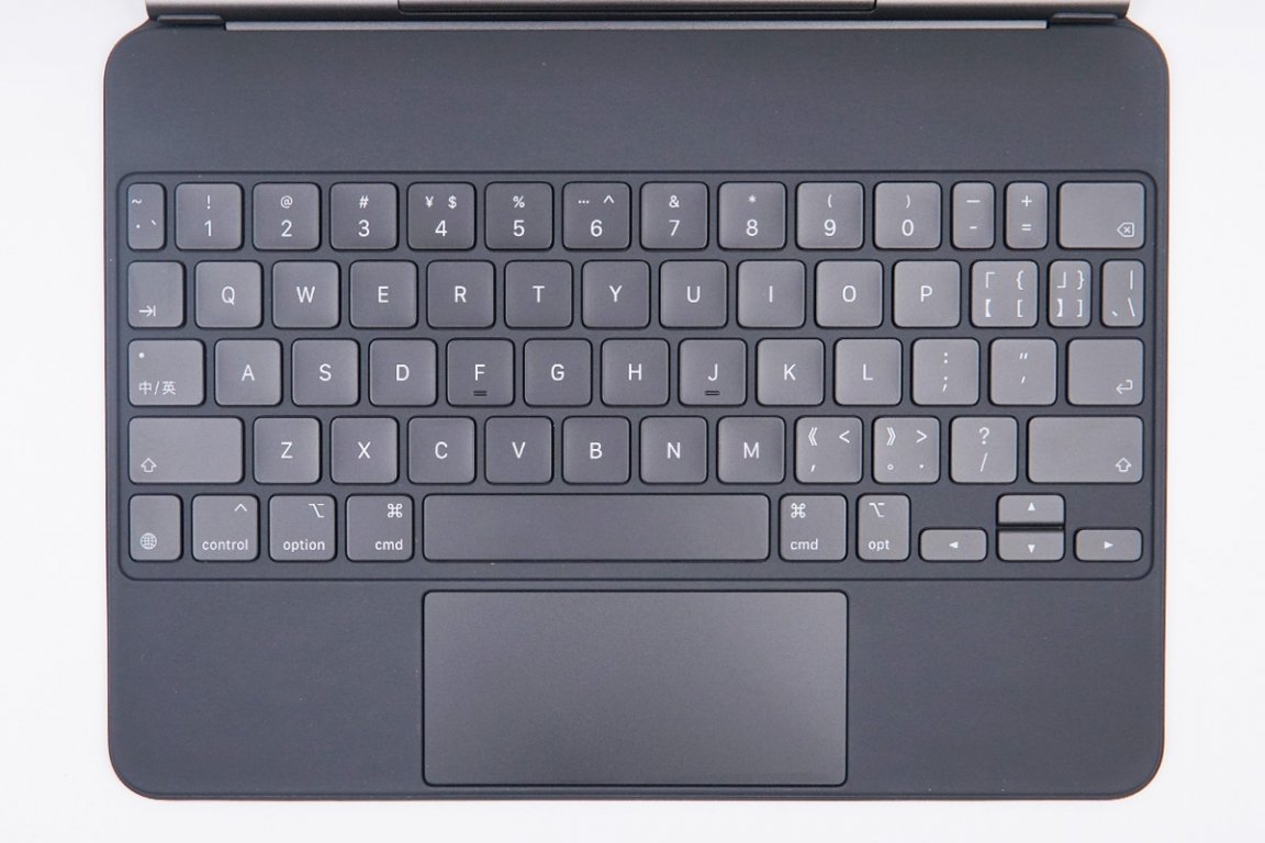 应该如何选择ipad pro的充电方式?新款妙控键盘充电评测(a2261)