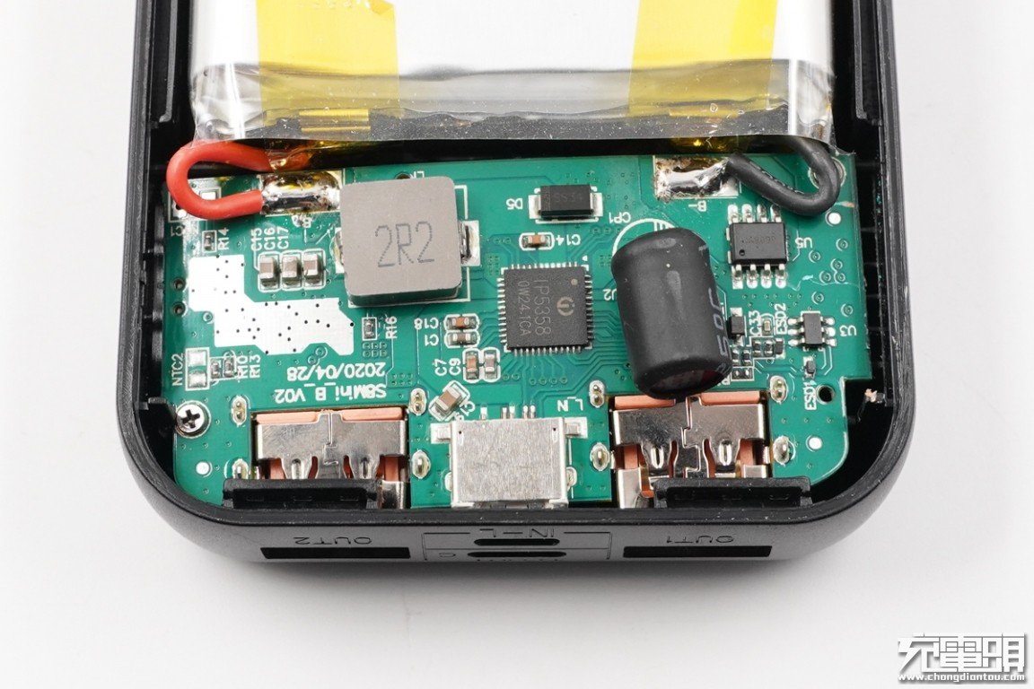 拆解报告yoobao羽博20000mah225w快充移动电源s8pmini