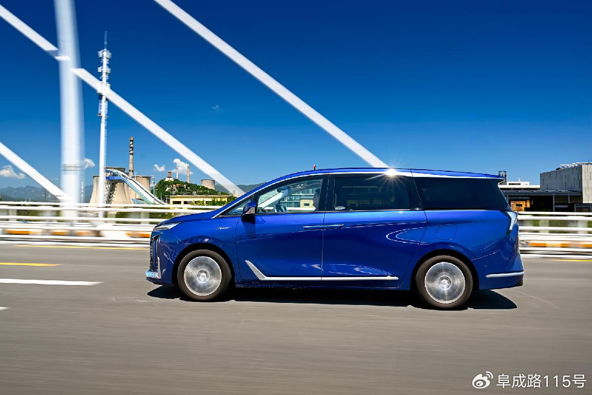 看老牌合资mpv如何演绎插电式混动?试驾别克gl8陆尊phev