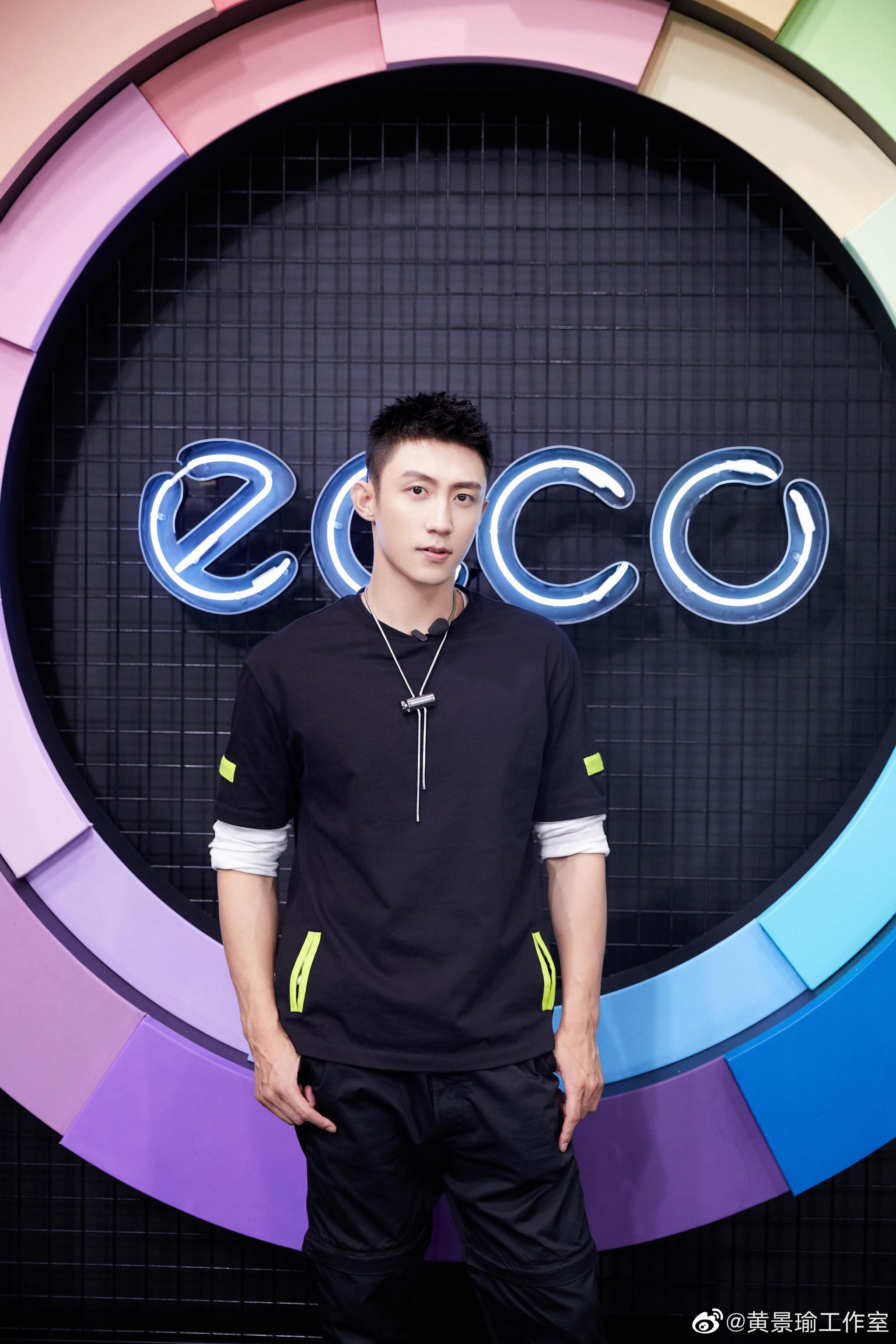 ecco 品牌代言人 @johnny黄景 解锁制鞋新技能,小鞋匠初试牛刀