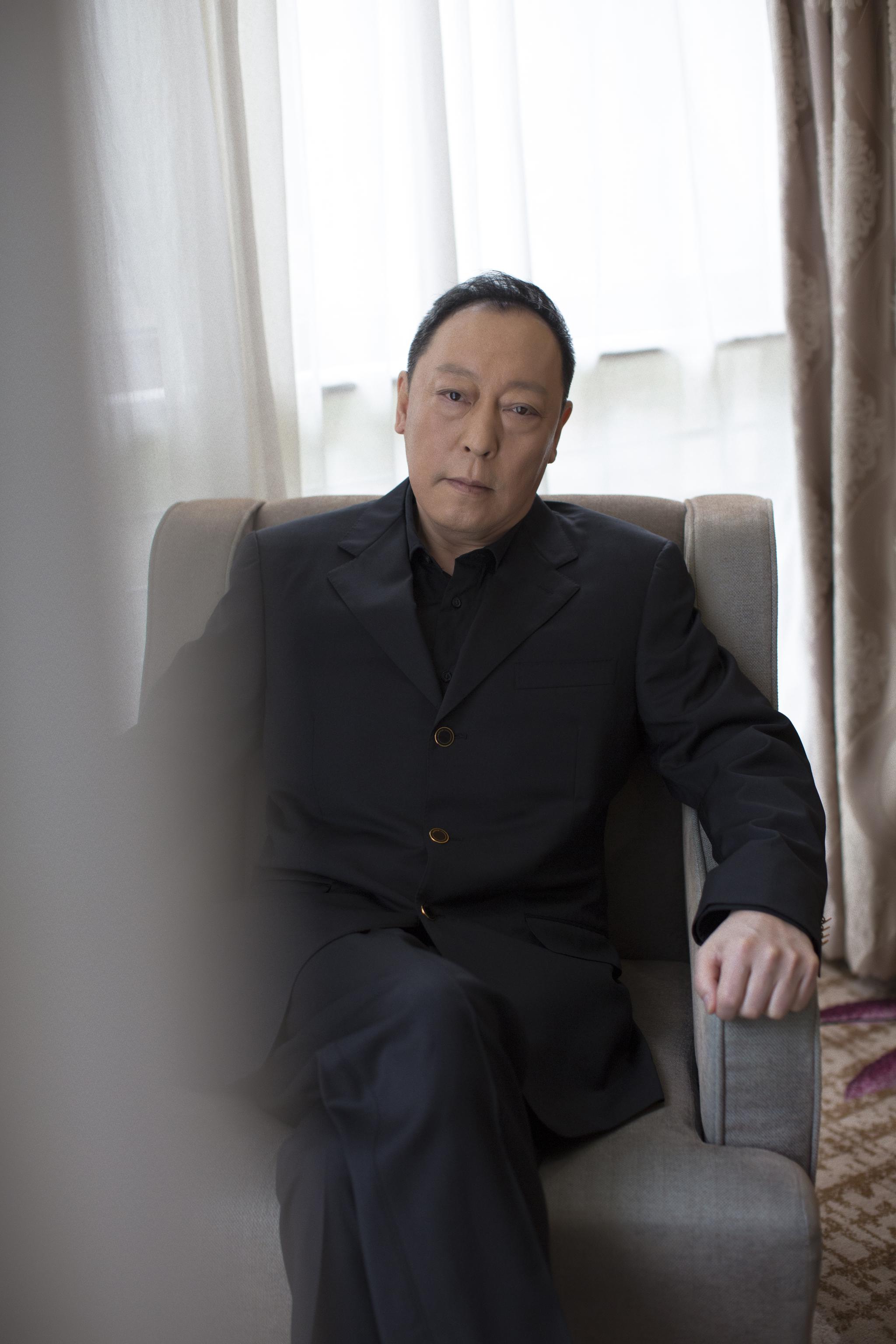 出席第32届电视剧飞天奖颁奖典礼并为优秀编剧奖颁奖|飞天奖|倪大红