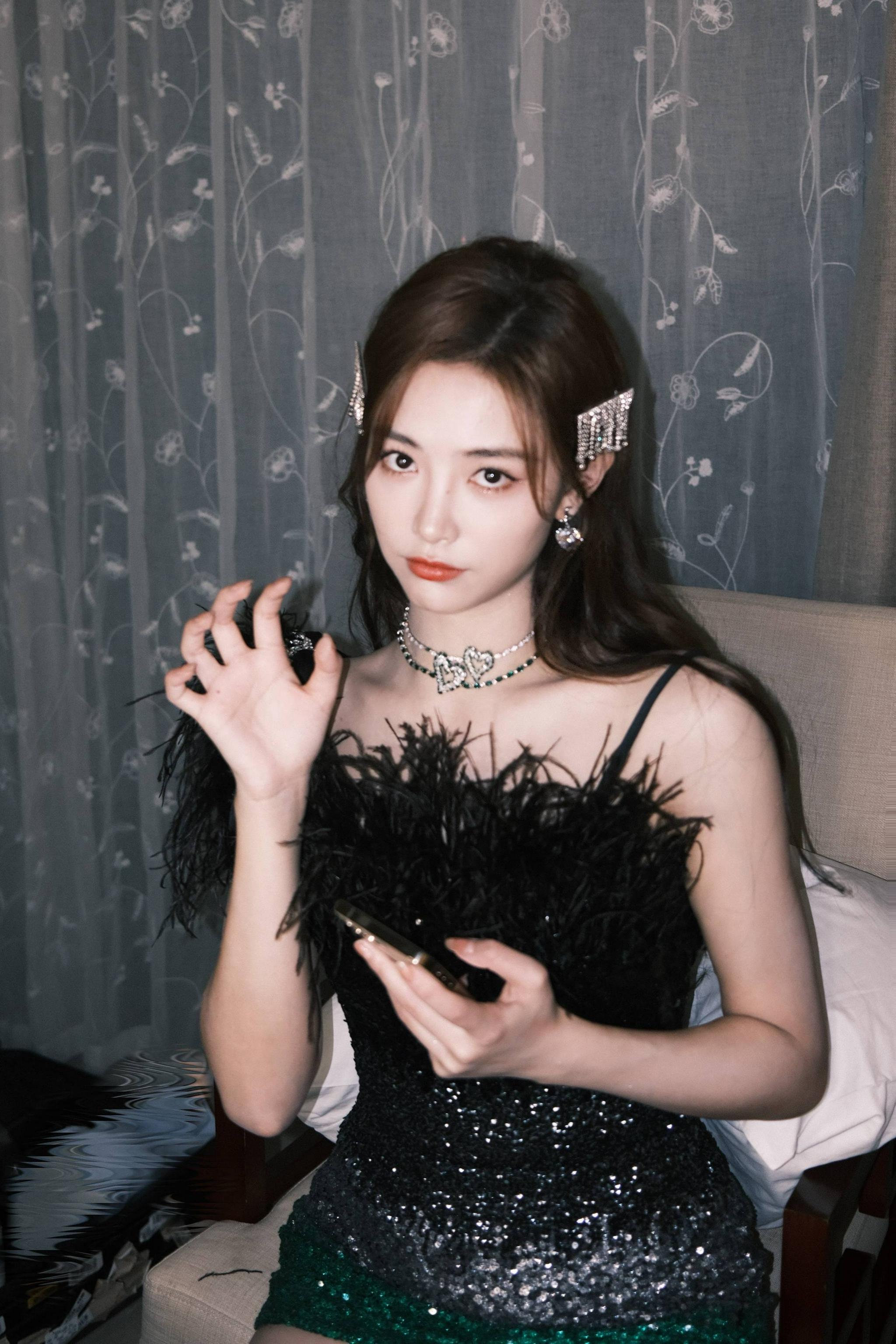 许佳琪活动花絮照 kiki昨晚太美了!_高清图集_新浪网