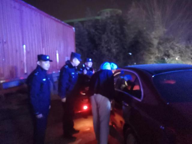 青岛一女子和丈夫吵架后带女儿出走，服下安眠药不久被民警找到休闲区蓝鸢梦想 - Www.slyday.coM