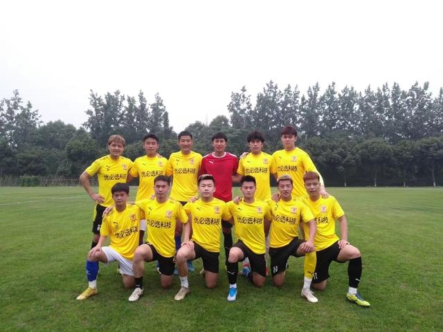 从四川全兴到成都谢菲联,再到广州富力,浙江绿城,江苏苏宁,最后回到