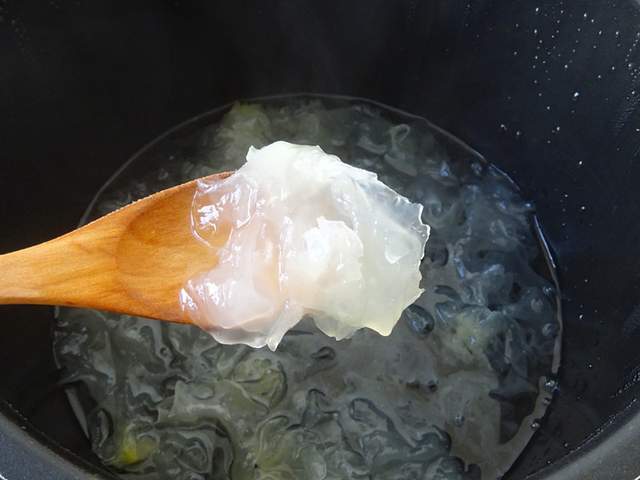 这是秋季必吃的甜羹,做的时候多加一步,不仅味道好,功效更完美休闲区蓝鸢梦想 - Www.slyday.coM 这是秋季必吃的甜羹,做的时候多加一步,不仅味道好,功效更完美休闲区蓝鸢梦想 - Www.slyday.coM