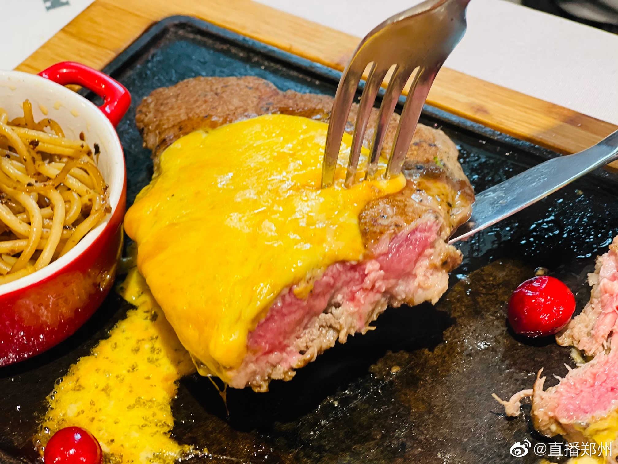 瀑布芝士厚切牛排