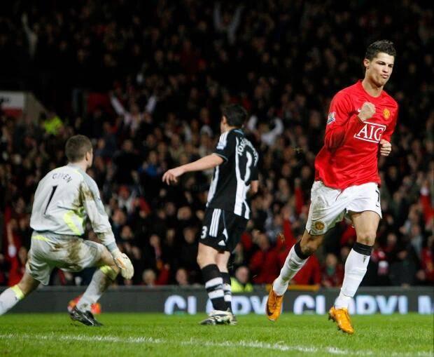 官方宣布C罗回归加盟曼联！C罗回归曼联首秀什么时间休闲区蓝鸢梦想 - Www.slyday.coM