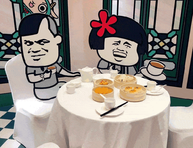 有荃湾居民表示:"打风无处可去,最好是去喝杯茶,食个包,今早见雨势不