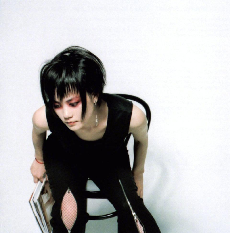 来看看1997年的王菲,真·潮流,菲姐高级且前卫