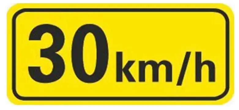 高速公路上的限速标志主要有两种,一种是指示牌型,一种是路面标线型
