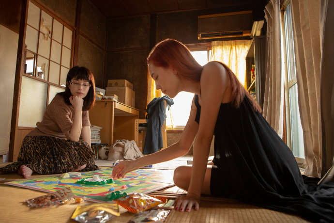 Netflix制作日本同性题材电影 她 同时发布海报和剧照