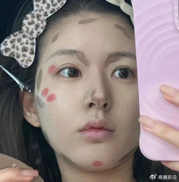 有效修容 = 换脸,无效修容 = 毁妆!新手必看避坑攻略|妆容|斑驳|颧骨|修饰|凹陷_新浪新闻