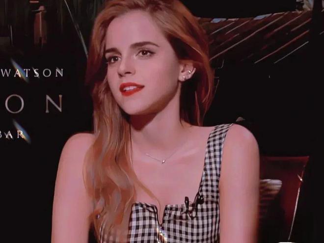 性格、“社交人设”对美女形象的影响有多大?休闲区蓝鸢梦想 - Www.slyday.coM 性格、“社交人设”对美女形象的影响有多大?休闲区蓝鸢梦想 - Www.slyday.coM