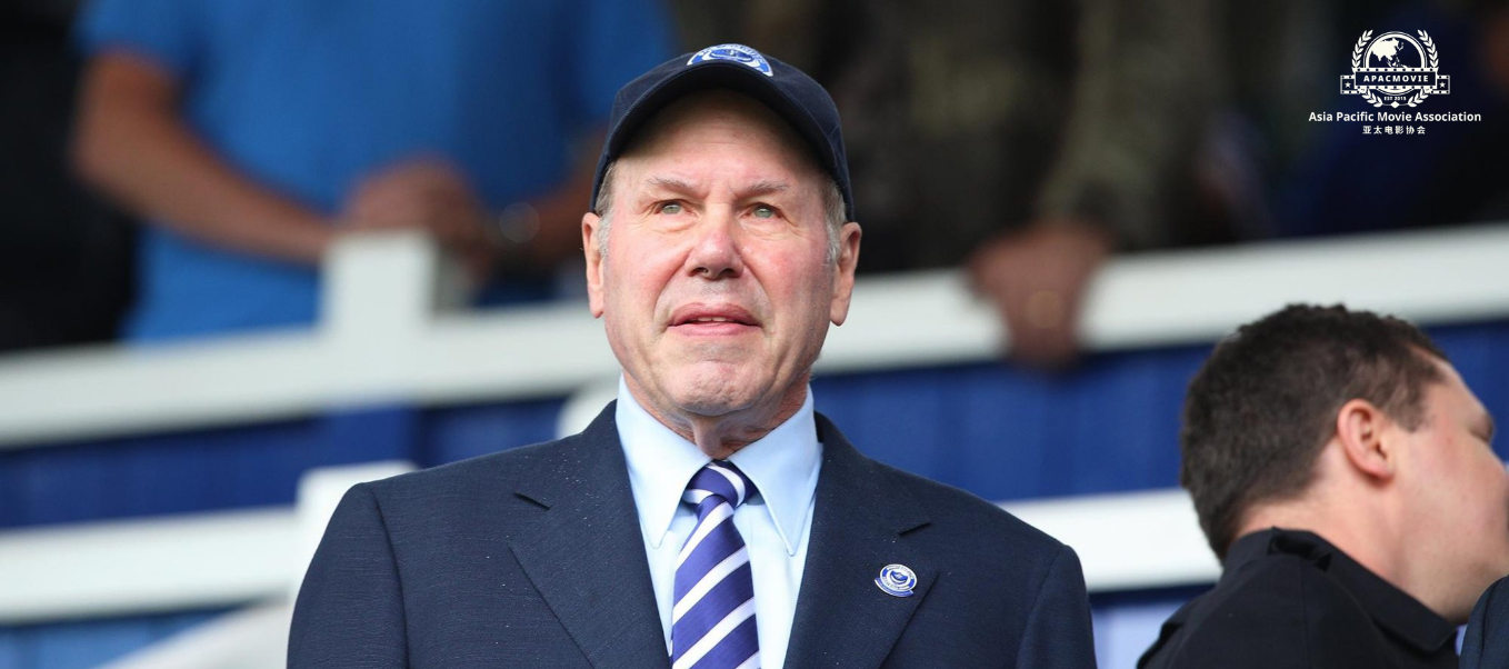 艾斯纳(michael eisner)成为其评审一事,迈克尔今日正式给予回应.