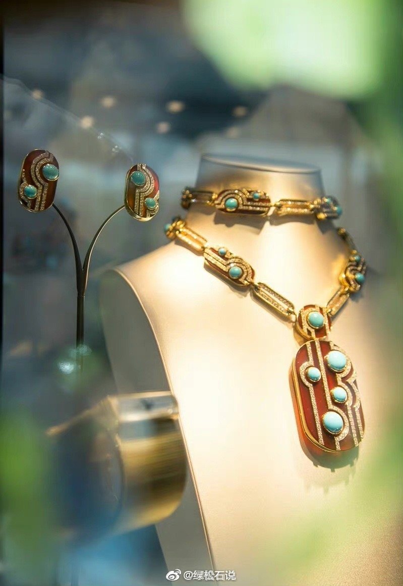 宝格丽古董珠宝黄金项链 创作于上世纪70年代……__财经头条