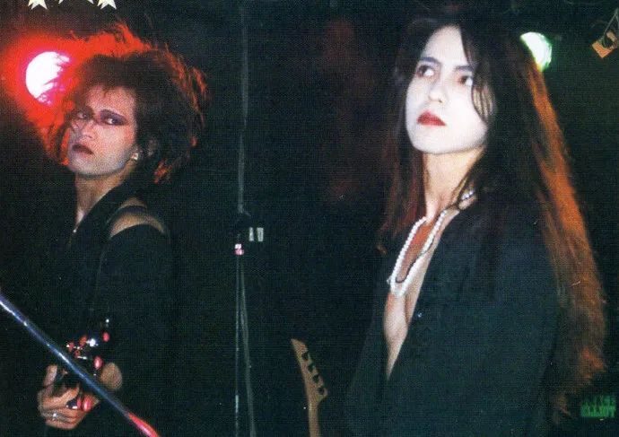 日韩撕漫男审美大pk：冷艳美少年VS荷尔蒙爆棚帅大叔休闲区蓝鸢梦想 - Www.slyday.coM