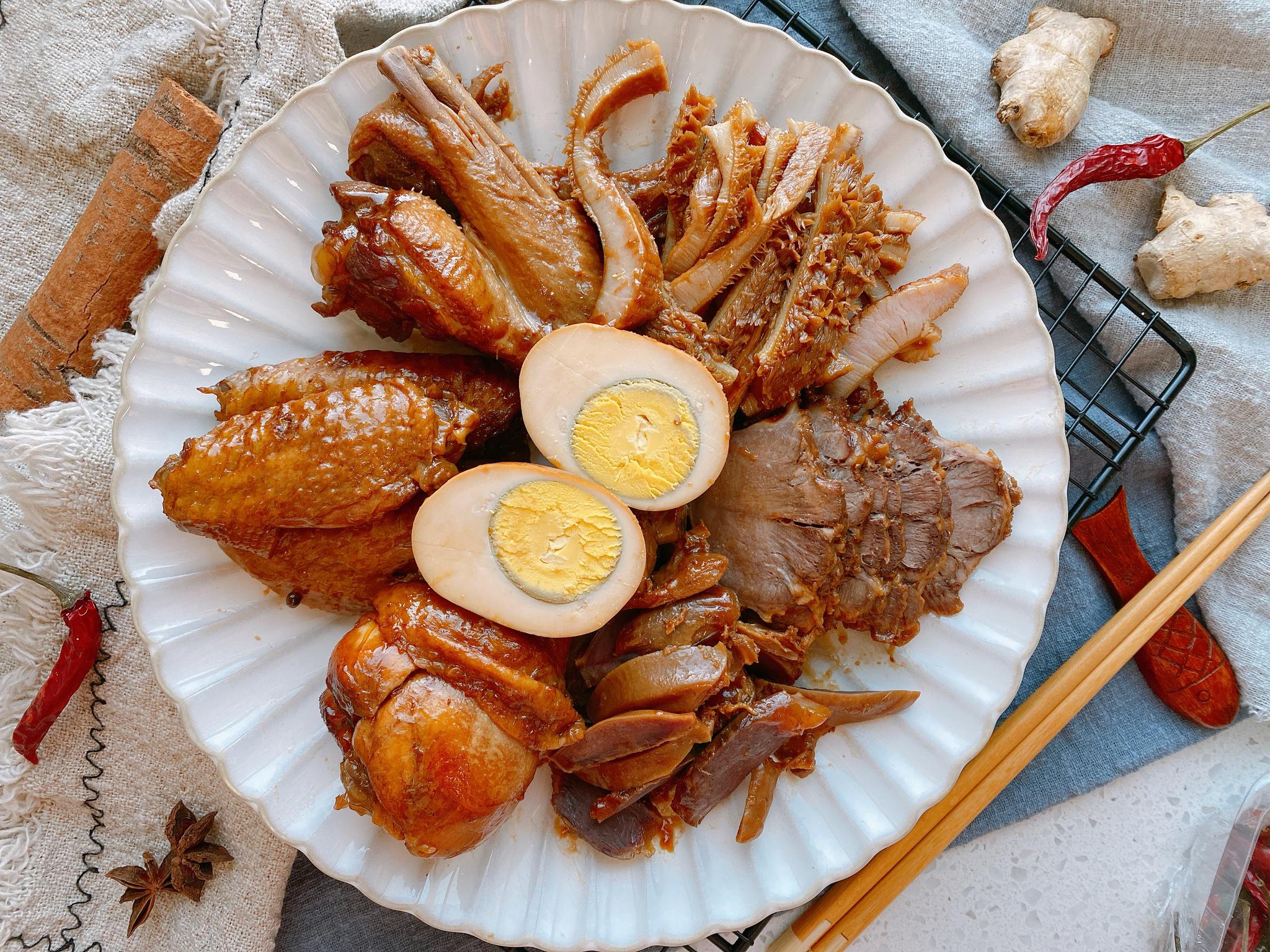 教你万能卤味配方,配菜随便加,又香又入味|卤味|食材|香料_新浪新闻