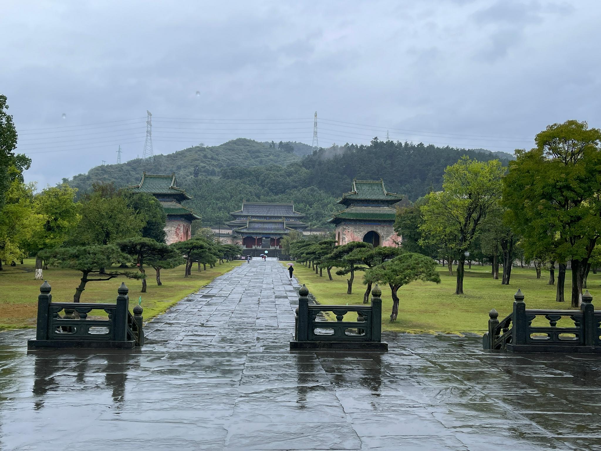冒雨游武当山玉虚宫始建于明永乐年间