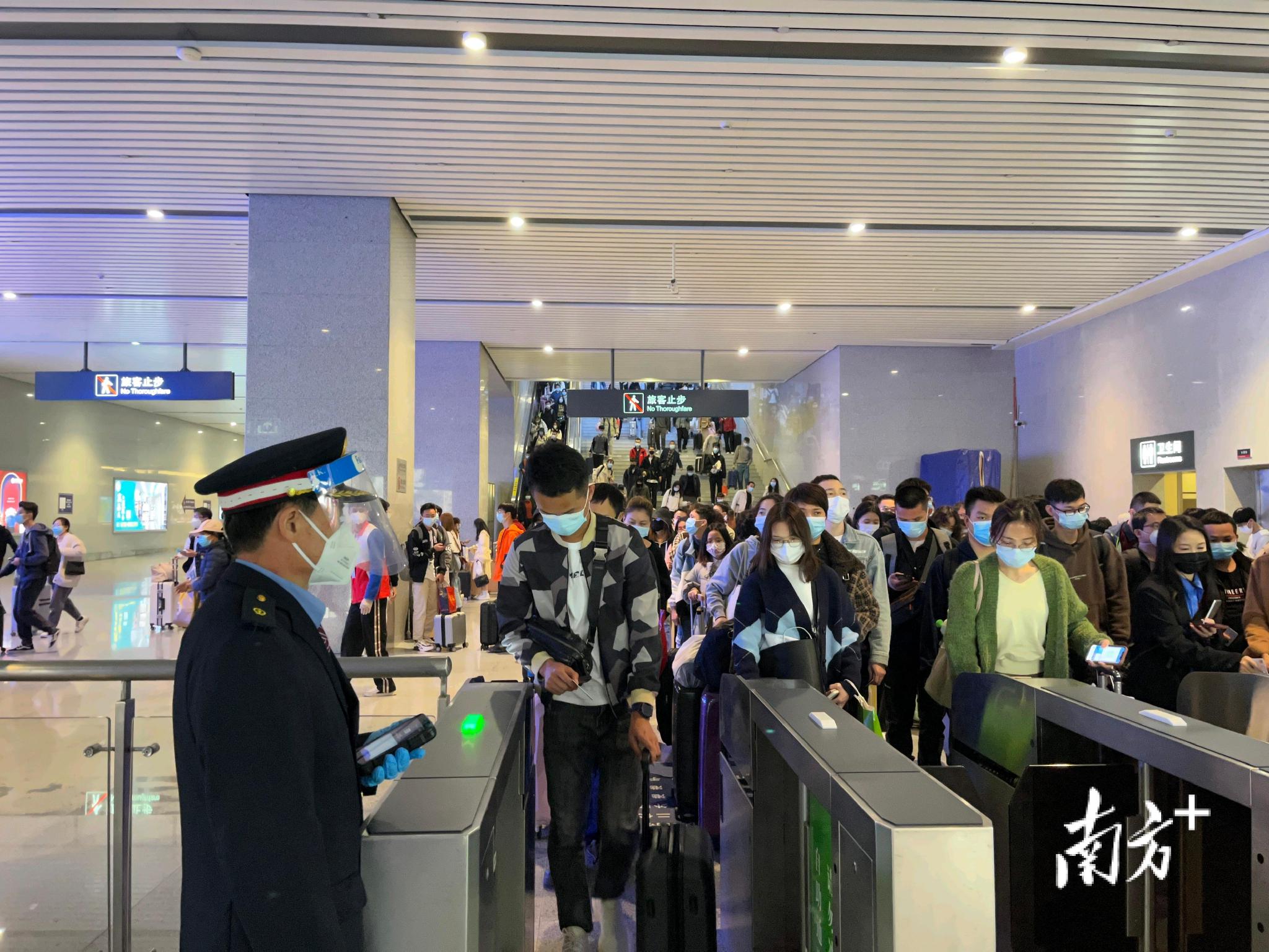 湛江西站多措并举保障旅客归途温馨