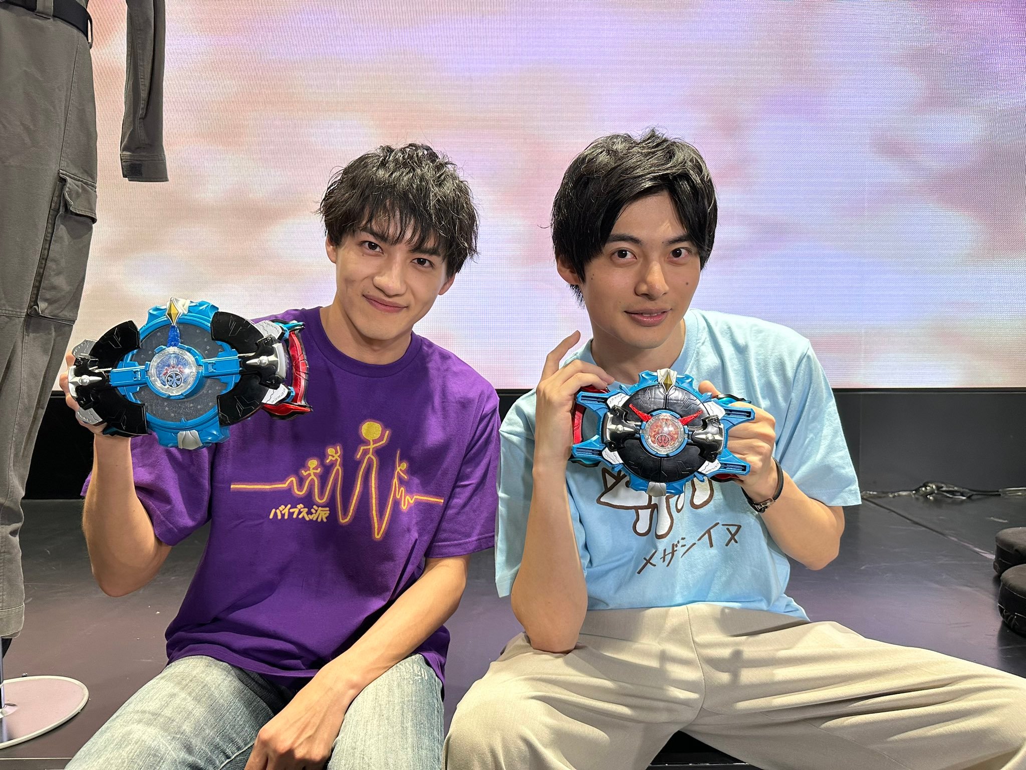 青柳尊哉 平田雄也 小池亮介 昨晚"尊哉的小屋"直播__财经头条