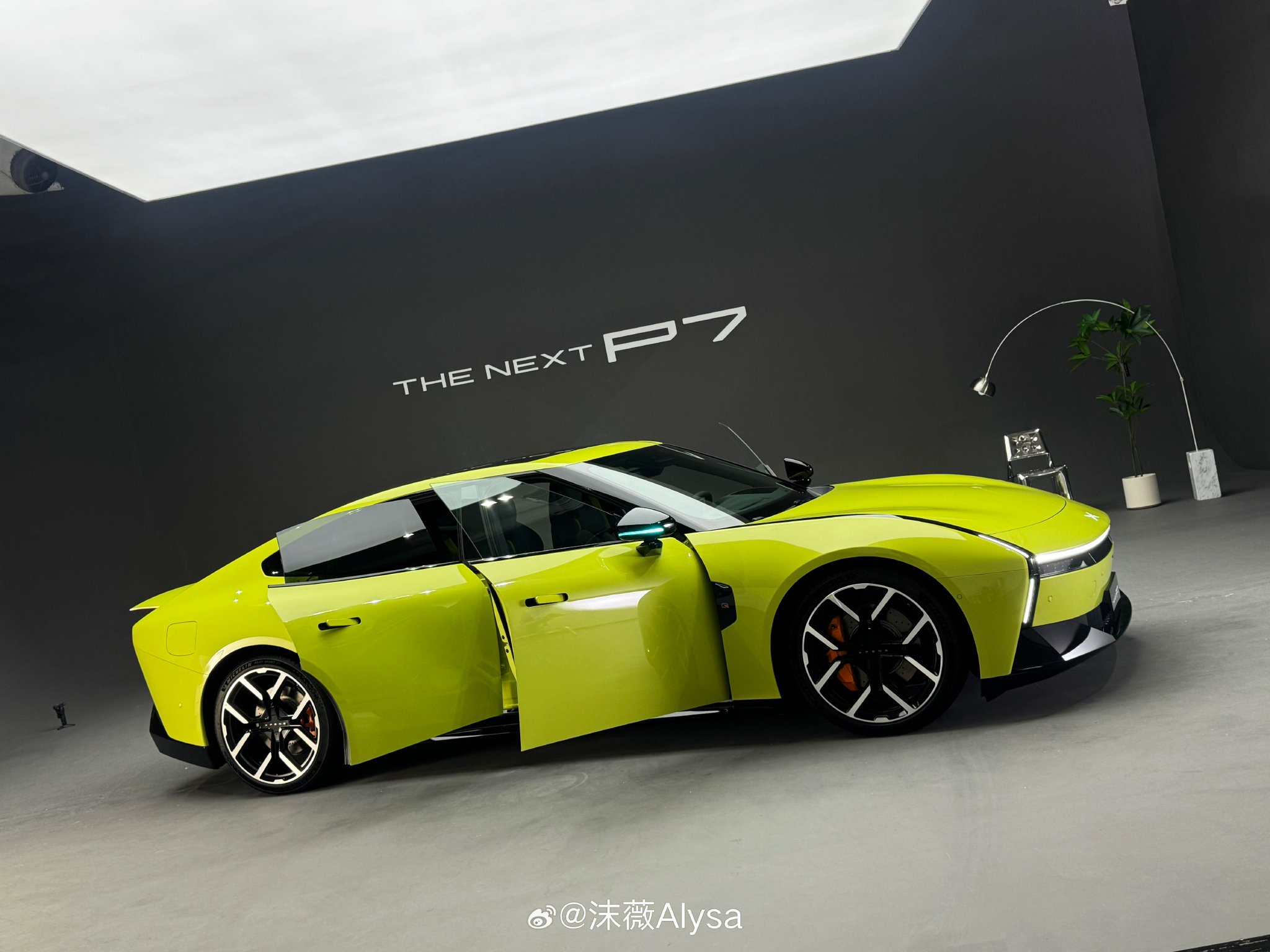 新款小鹏P7 新款小鹏P7