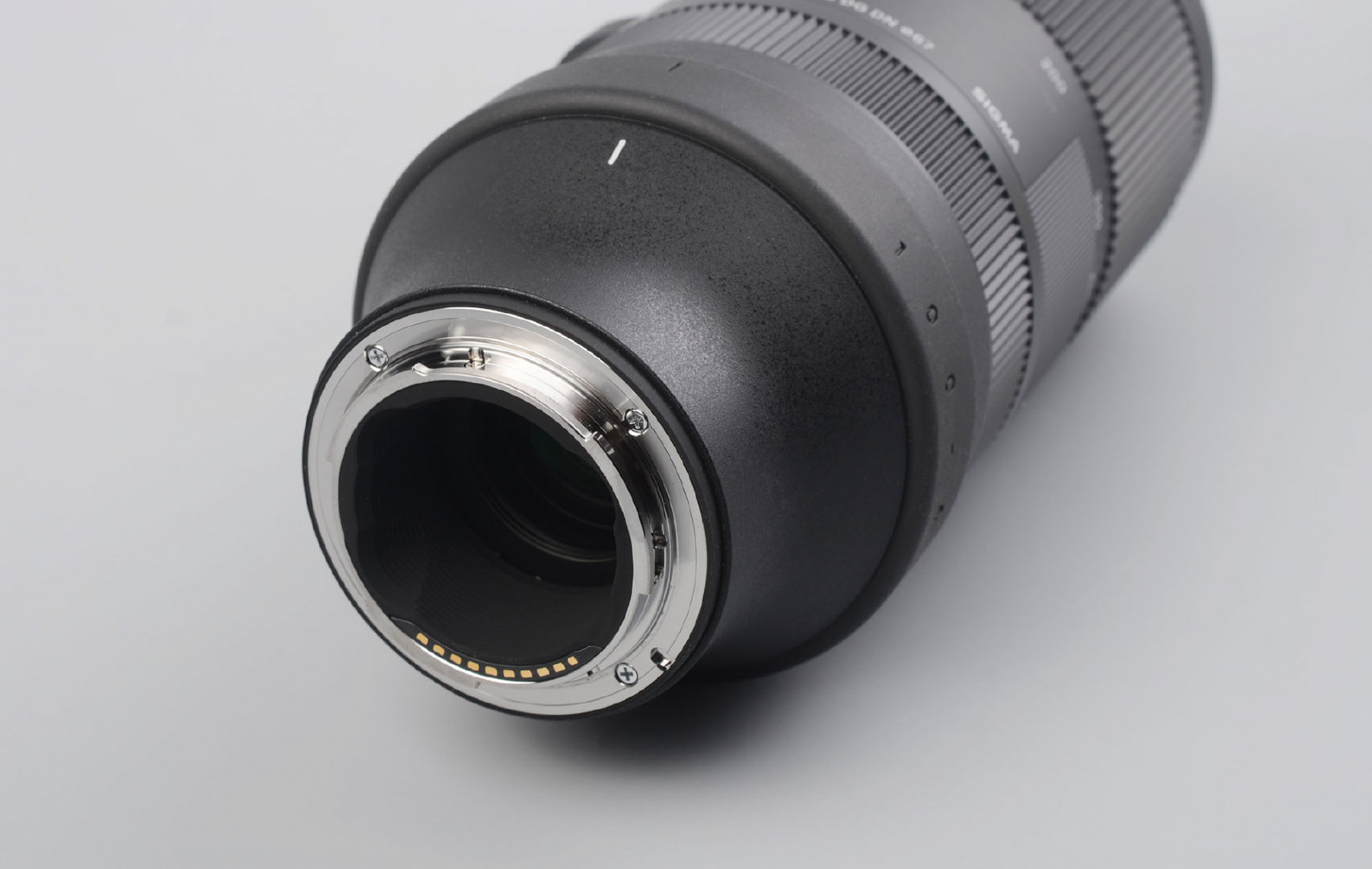 适马100-400mm f5-6.3 dg dn os外观图赏