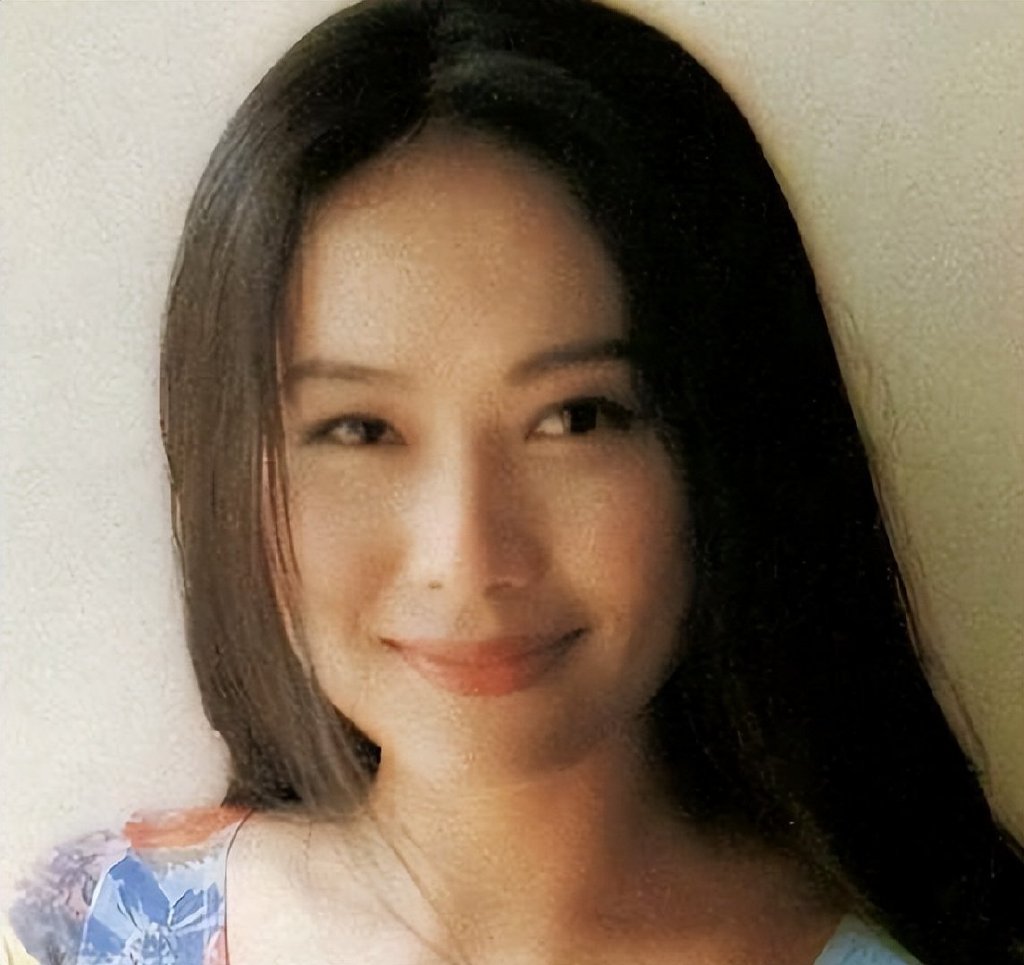 59岁叶童近照一脸疲态,丈夫8次背叛仍不离婚的她,真能幸福吗?|叶童|陈国熹|婚姻_新浪新闻