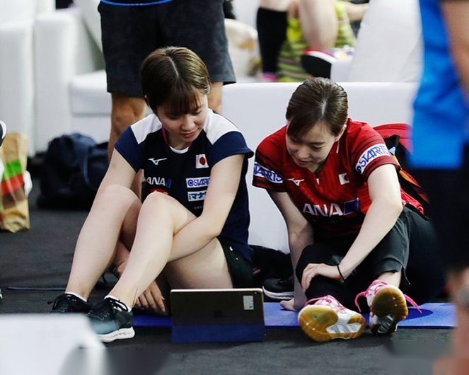 平野美宇祝福石川佳纯这么长时间辛苦了