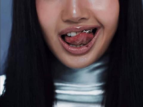 Lisa新歌mv预告,求一双没看过的眼睛|新歌|预告|眼睛_新浪新闻