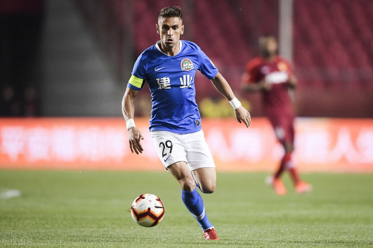 伊沃的受伤为河南建业敲响警钟,球队第一阶段的任务就是避免伤病