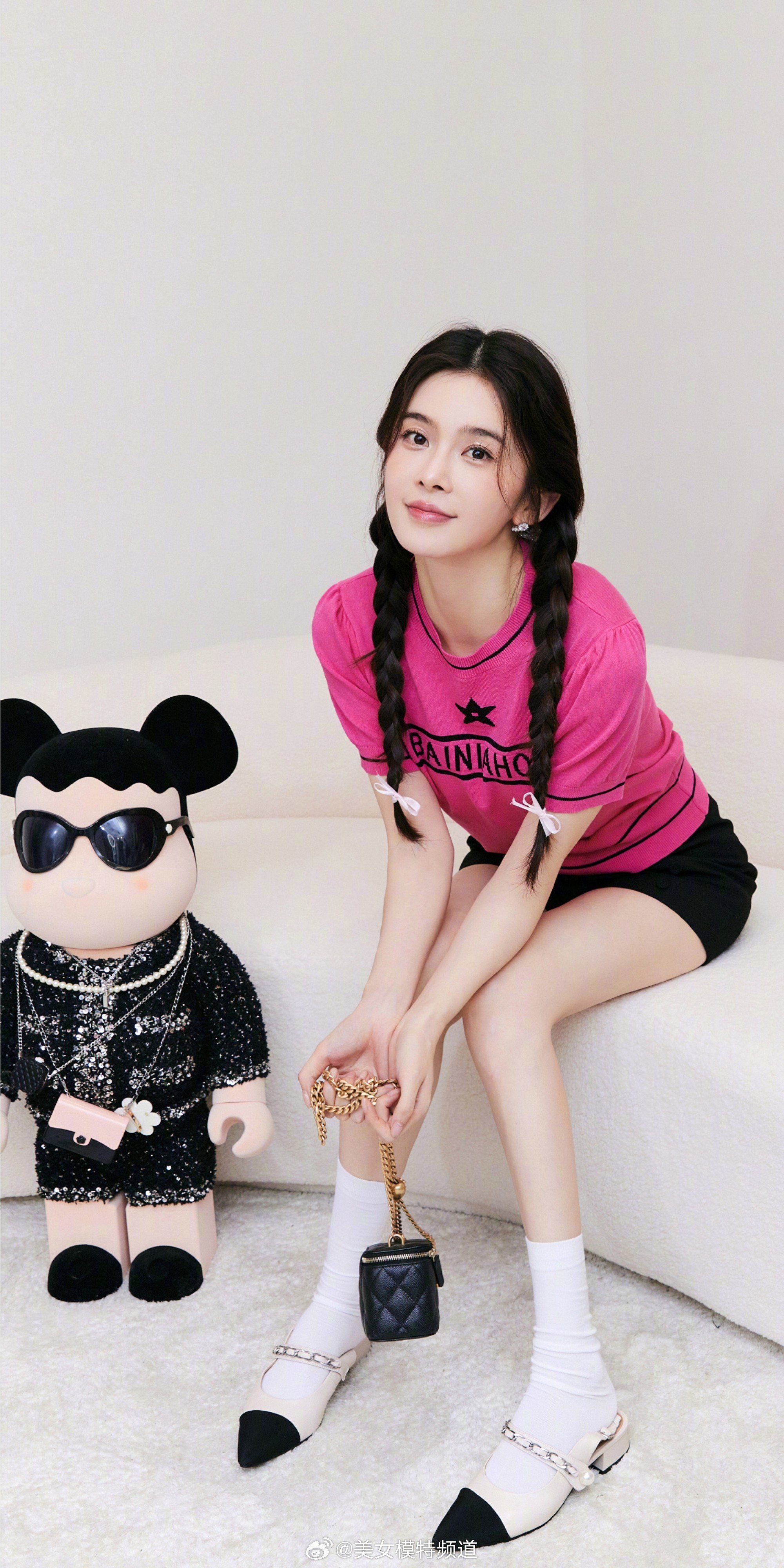 赵樱子美腿私服