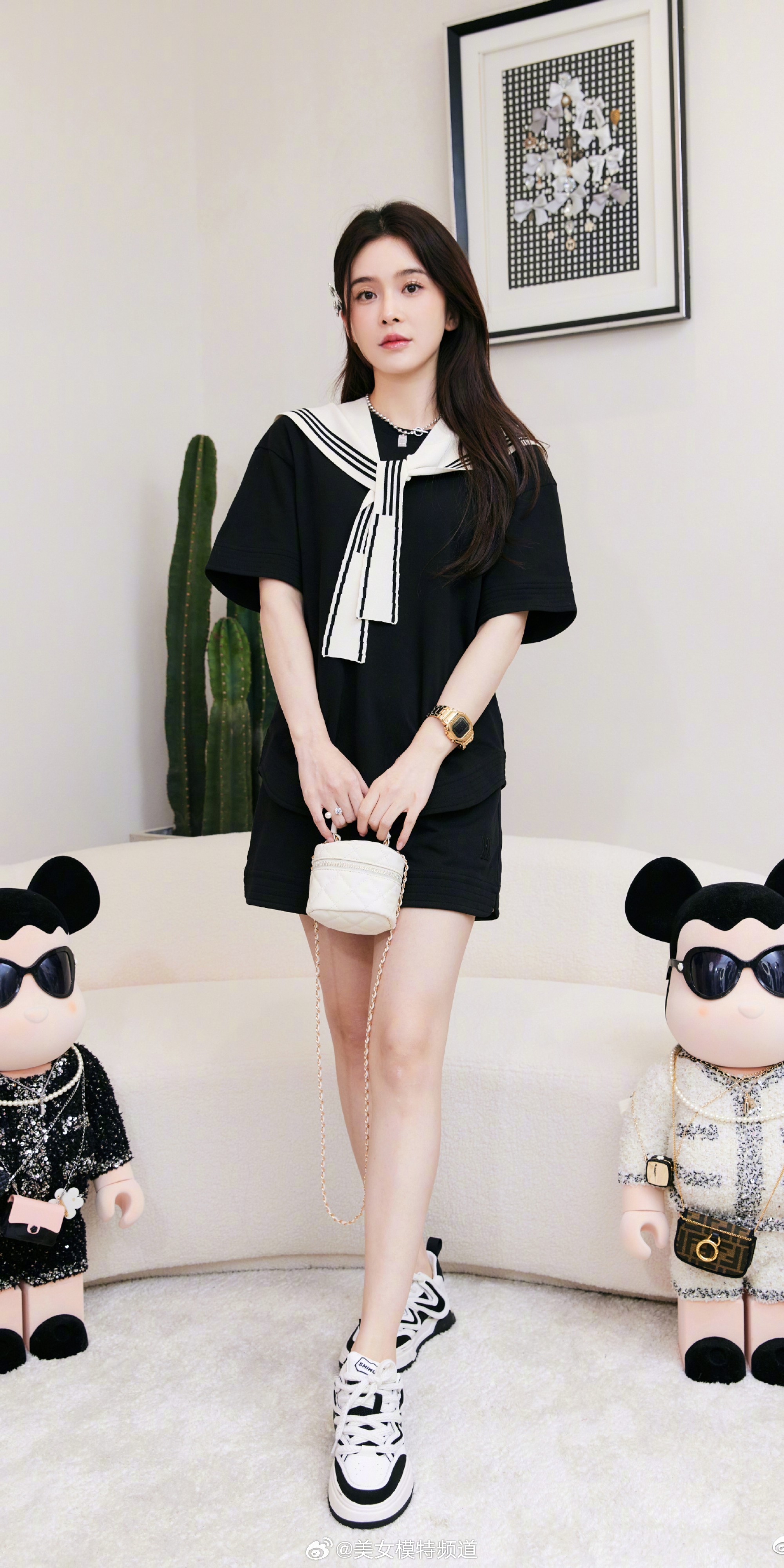 赵樱子美腿私服
