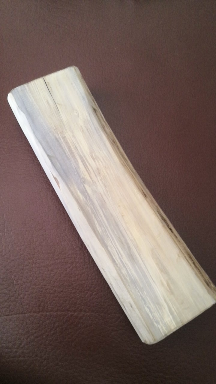 淘到一块杜仲木,做个木枕头__财经头条