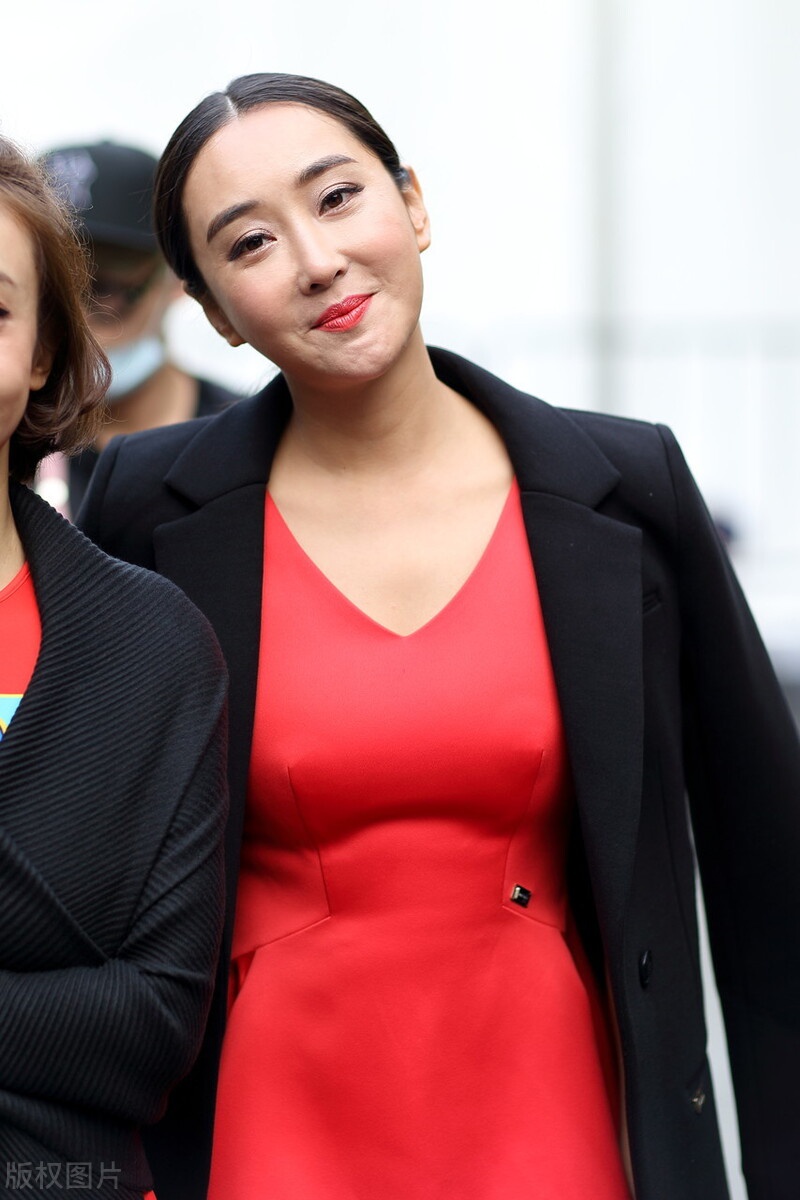 杜若溪这么穿真美看出来了