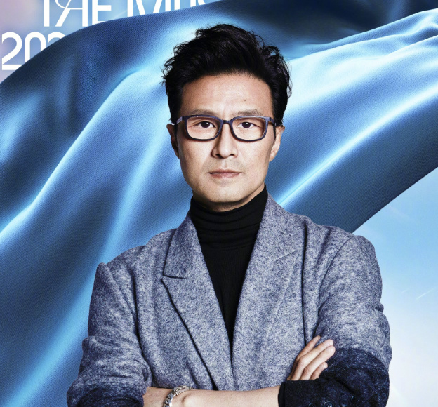 汪峰二女儿罕见曝光,和爸爸逛商场眉清目秀,3个女儿3个妈曾引热议|齐丹|汪峰|女儿_新浪新闻