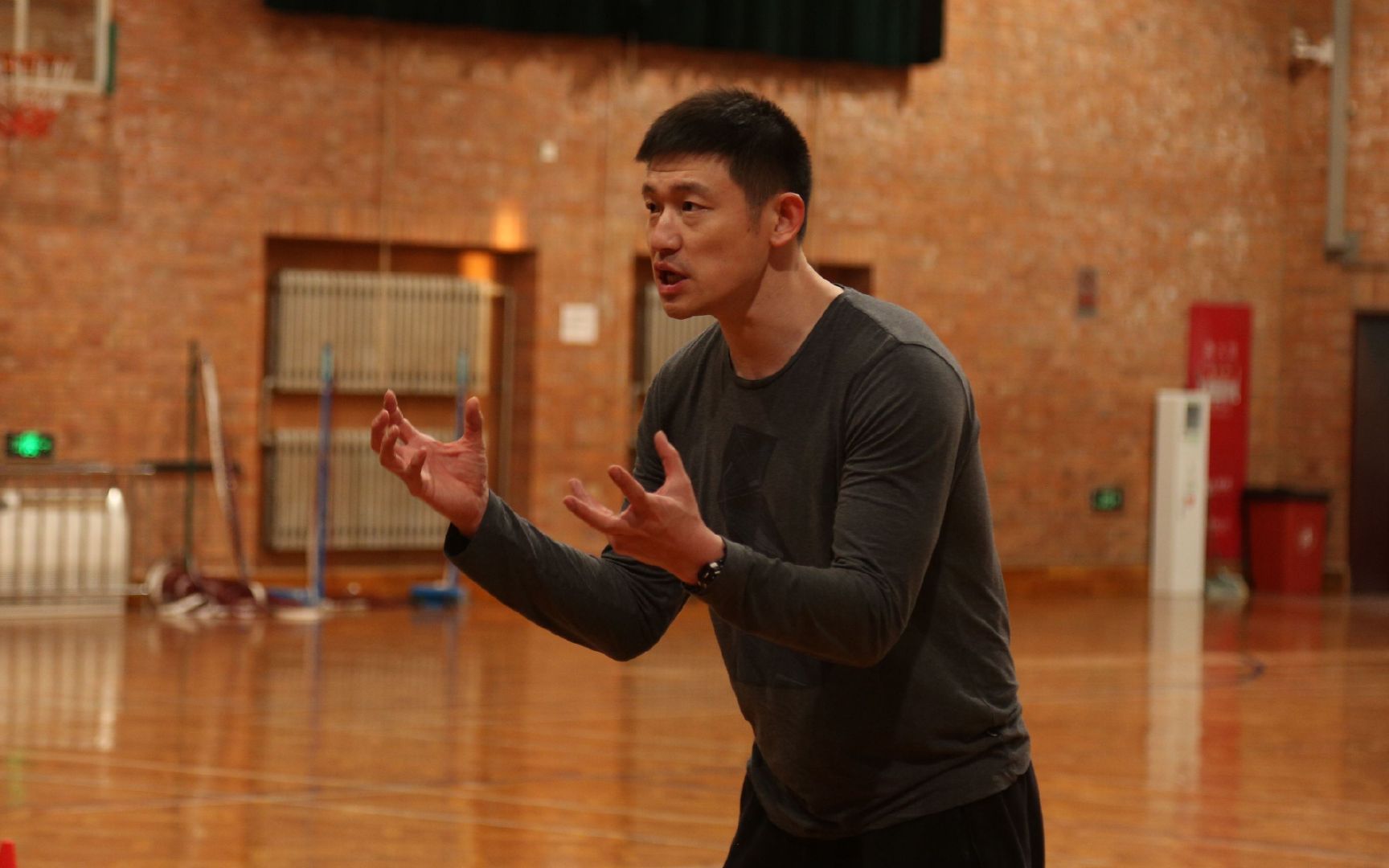 专访丨执教两年便率清华夺冠陈磊我还很嫩