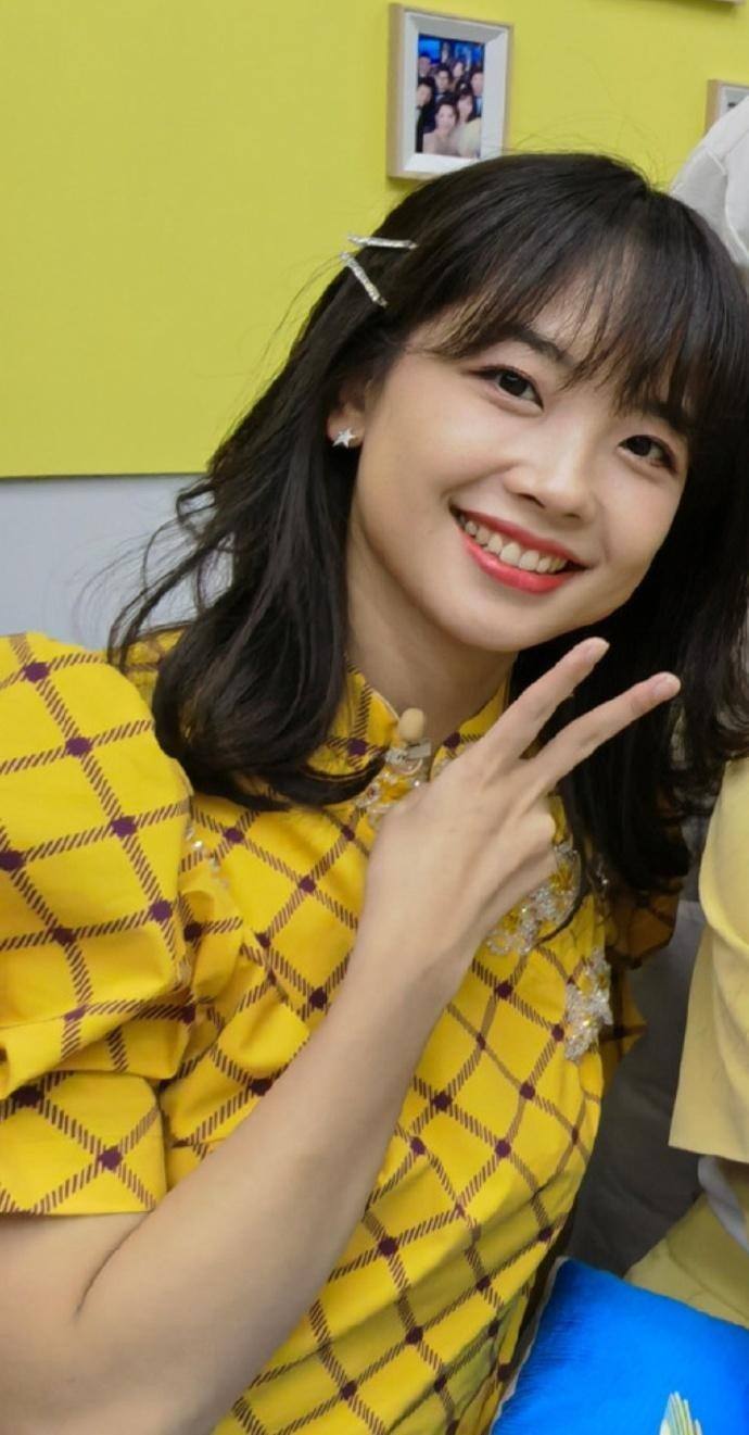 而关于王冰冰是否真的被央视停职,这到头来还是网友的