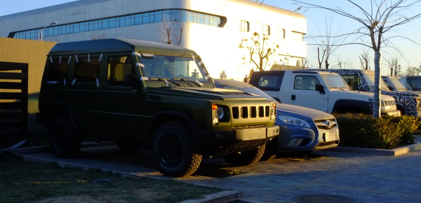 75吨级载荷人民解放军第三代通用军车bj80和民用版开始进行密集测试.