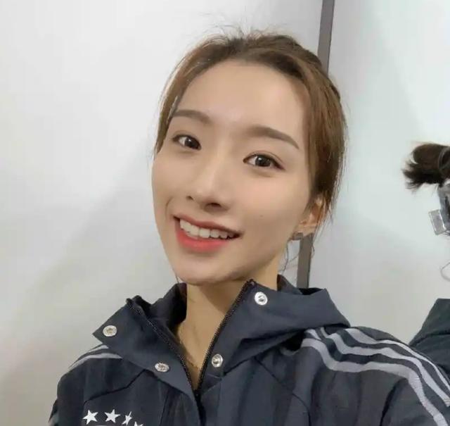 天亮了？退钱姐真的被退钱了，国足退钱哥的钱什么时候能到账？贾跃亭欠的债啥时候还？休闲区蓝鸢梦想 - Www.slyday.coM