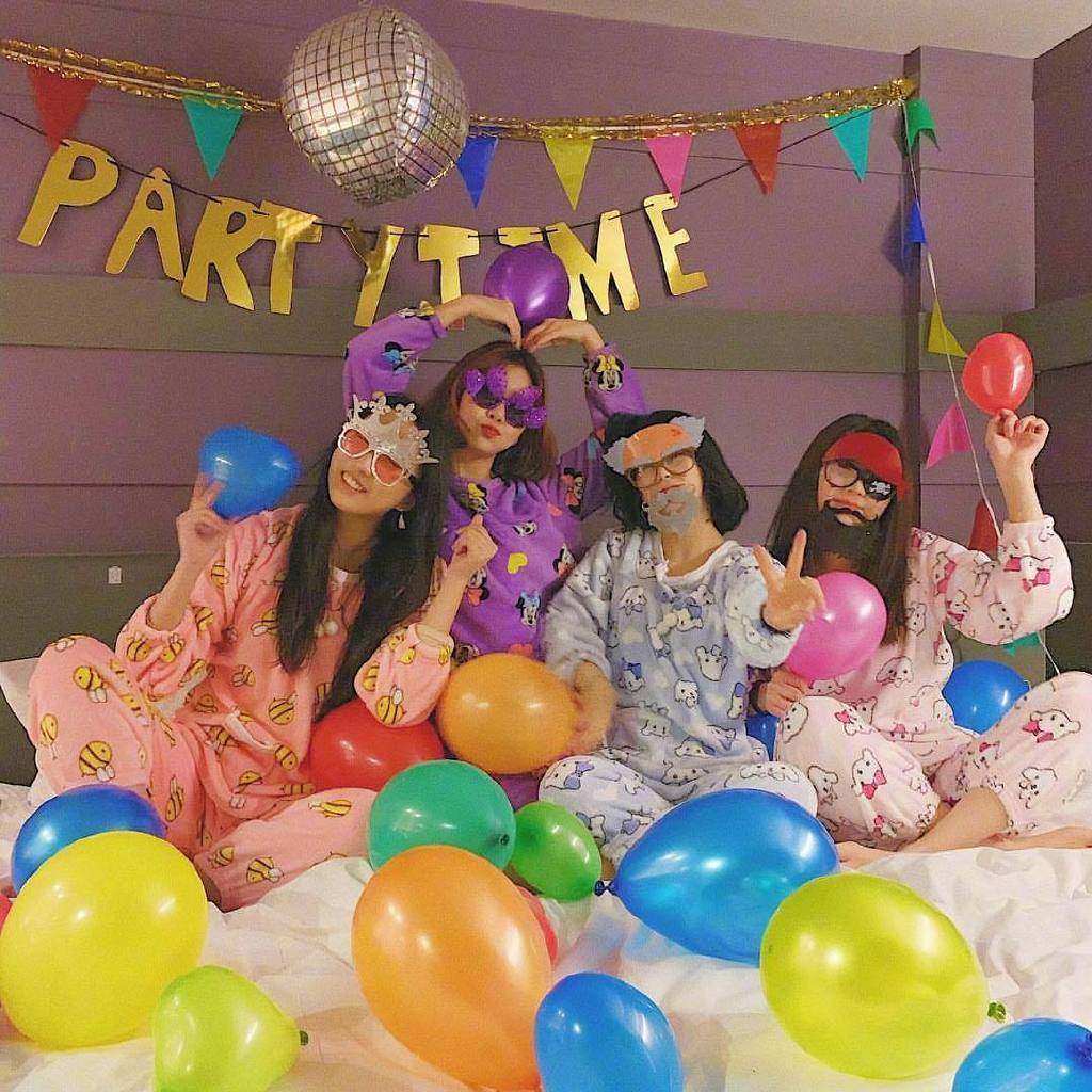 闺蜜party拍照姿势get