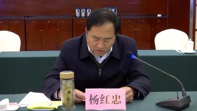 平煤神马集团总经理杜波莅临淅川县考察项目建设情况